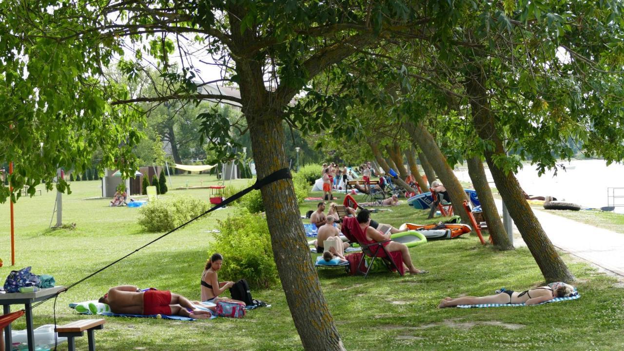 Hotel Familia Camping Balaton Balatonoszod Exteriér fotografie
